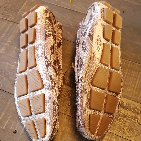 Shoes - Picture 5 of 5